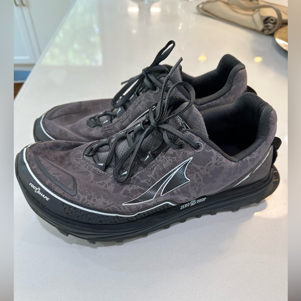 Altra running shoes size 10.5 Amp Innerflex